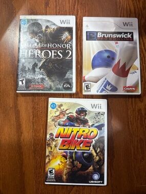 Wii Game Lot Bundle Medal of Honor Heroes 2 Nitro Bike Brunswick Bowling Tested